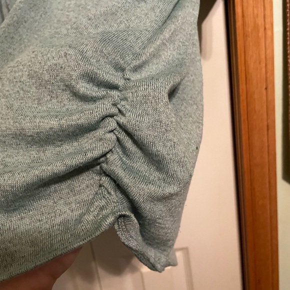 Flattering plain Jane top - Picture 2 of 3